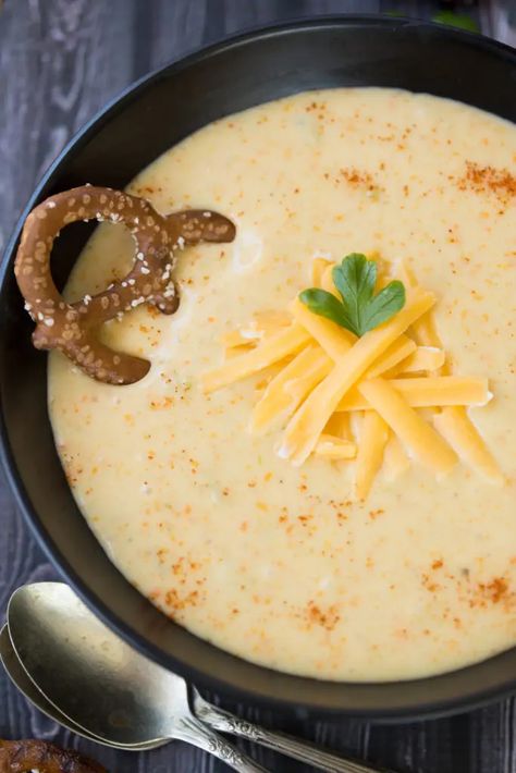 Gouda Beer Cheese Soup, German Beer Cheese Soup, Wisconsin Beer Cheese Soup Recipes, Wisconsin Cheese Soup Crockpot, Crock Pot Beer Cheese Soup, Cheese Soup Crockpot, Party Foods Easy, Beer Cheese Soup Crockpot, Spooky Soup