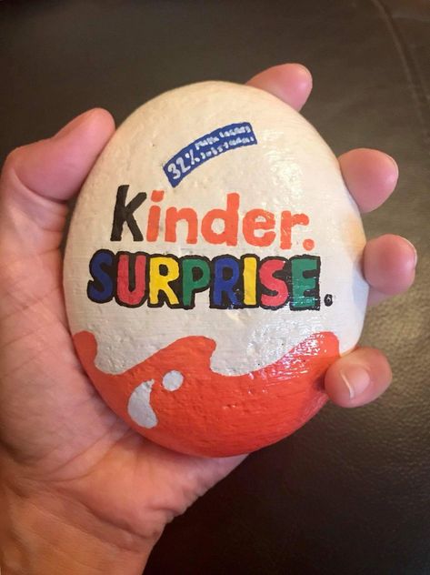 Drawing On Stones, Funny Rock Painting Ideas, Egg Rock, Kinder Egg, Drawing Rocks, Diy Rock Art, Stone Art Painting, Painted Rocks Kids, Painted Rocks Diy