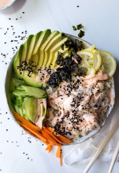 If you want to enjoy the flavors of a fresh sushi roll in the comfort of your home, make this Spicy Crab Sushi Bowl. Great for meal prep, lunch or dinner. This Dairy Free and Gluten Free recipe has Whole30, Paleo and Grain Free options. #sushibowl #mealprepideas #healthylunch #homemadesushi Whole 30 Sushi Bowl, Whole 30 Crab Recipes, Spicy Crab Sushi Bowl Recipe, Spicy Crab Bowl, Spicy Crab Roll, Seafood Bowl, Crab Sushi, Sushi Bowl Recipe, Sushi Bowls