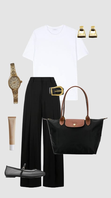 Oversized white tee, black trousers, mesh balet flats, longchamp & gold accessories Black Dress Outfit Office, Longchamp Bag Outfit Casual, Work Outfit Flats, White Tee Black Pants Outfit, Trousers And Tshirt, Flat Girl Outfits, Office Summer Dress, Black And White Bag Outfit, Baggy Black Trousers Outfit