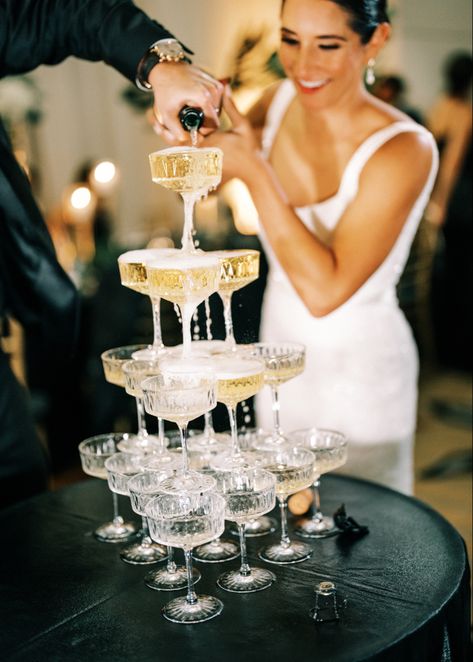 Champagne tower inspiration Stacked Champagne Glasses Wedding, Champagne Tour Wedding, Wedding Entrance Champagne, Roaring 20s Champagne Tower, Champagne Tower On Wine Barrel, Champagne Towers Wedding, Champagne And Cake Reception, Prosecco Tower Wedding, Champagne Wedding Tower