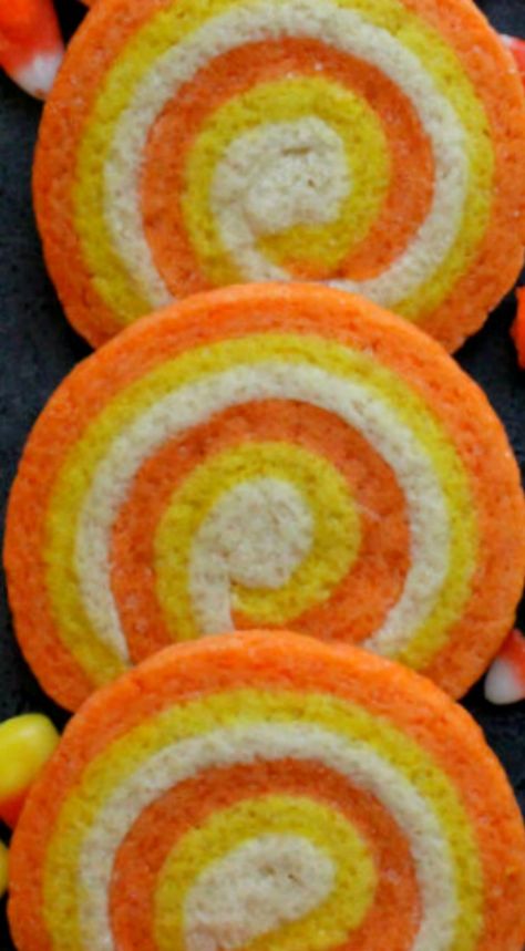 Cookies Thanksgiving, Thanksgiving Desserts Kids, Swirl Cookies, Kids Cookies, Postres Halloween, Thanksgiving Games For Kids, Pinwheel Cookies, Halloween Party Treats, Thanksgiving Pumpkin Pie