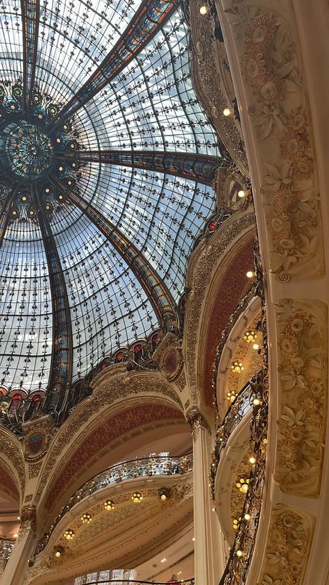 Galerie Lafayette Paris, Lafayette Paris, Only Aesthetic, French Aesthetic, Romantic Paris, Paris Pictures, Paris Aesthetic, Living In Paris, Nice France