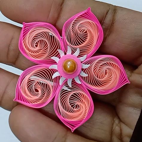 AZLINA ABDUL Quilling Flowers Tutorial, Quilling Videos, Quilling Flower Designs, Simple Card Designs, Paper Quilling Patterns, Quilling Tutorial, Quilled Creations, Beaded Bookmarks, Craft Punches