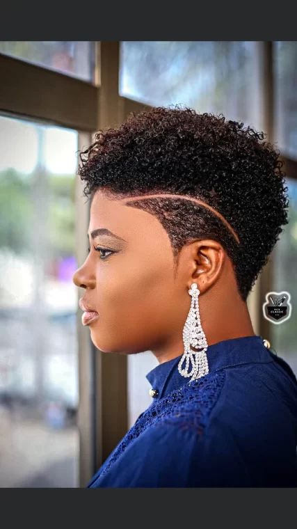 Anita Baker Haircut Styles 2022, Haircut For Ladies Black, Ladies Haircut Styles Short, Low Cut Hairstyles For Black Women, Female Low Cut Hairstyles, Low Haircut For Black Women, Ladies Haircut Styles, Low Haircuts, Low Cut Hairstyles