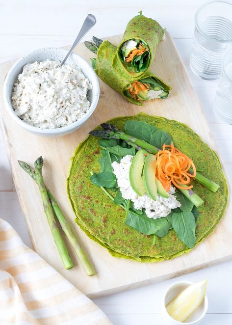 Recipe Crepes, Spinach Crepes, Best Picnic Food, Spinach Wrap, Spinach Rolls, Spinach Wraps, Crepe Recipe, Crepes Recipe, Chicken And Spinach