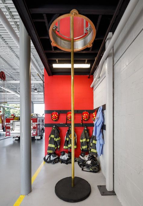 Fire Department Architecture, Fire Station Interior, Fire Station Design, Fire Hose Cabinet, Firefighter Training, Rey Salomon, Fire Hall, Fire Equipment, Indoor Playground