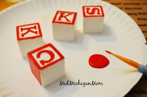 DIY+Block+Ornaments Diy Christmas Elves, Block Ornaments, Abc Blocks, Growing Older, Diy Blocks, Building For Kids, Christmas Decorating, How To Make Ornaments, Christmas Elf