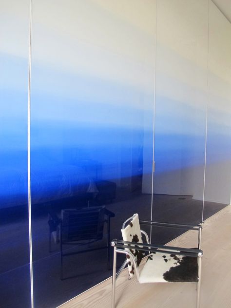 Reese Studio - Blue Gradient wall screen Gradient Mirror, Wall Screen, Blue Painted Walls, Gradient Wall, Hotel Barcelona, Barcelona Hotels, Blue Space, Studio Blue, Blue Gradient