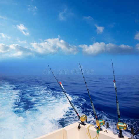 Deep Sea Fishing Boats, Fishing Cabin, Fishing Photos, Salt Water Fishing, Offshore Fishing, Fishing Pictures, Fishing Charters, Deep Sea Fishing, Sea Fishing