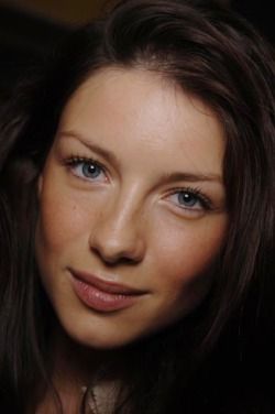 Caitriona Balfe Outlander, Catriona Balfe, Outlander Claire, Diana Gabaldon Outlander, Starz Series, Escape Plan, Claire Fraser, Outlander Book, Outlander Jamie