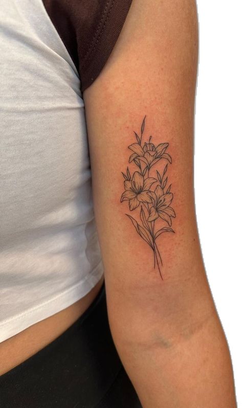 Realistic Bouquet Tattoo, Tattoo Ideas Thigh Hip, Small Flower Tattoo Cover Up, Flowers Tattoos For Women Arm, Lily Flower Arm Tattoo, Tennessee Flower Tattoo, Flower Tattoos Women Arm, Water Lily July Tattoo, Lilie Flower Tattoo Design