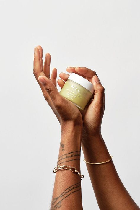 Our Tamanu & Amaranth powered correcting balm works overtime to soothe, moisturize and generally bring the zen to eczema, severely dry or chapped skin, and other trouble spots. No balm, no calm. Correcting balm + moisturizer. A nutrient-rich correcting balm for face and body that softens, soothes and supports healing. Remove Skin Tags Naturally, Blind Pimple, Pimples Under The Skin, Home Remedies For Skin, Cold Sores Remedies, Natural Sleep Remedies, Natural Health Care, Natural Cold Remedies, Natural Cough Remedies