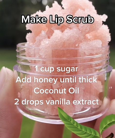 Easy Diy Skin Care Recipes, Obličejové Masky, Scrub Homemade, Diy Scrubs, Diy Body Scrub Recipes, Diy Sugar Scrub Recipe, Lip Scrub Recipe, Scrub Diy, Body Scrub Recipe