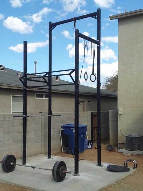 Calisthenics Setup, Crossfit Home Gym, Gym Items, Crossfit Equipment, Backyard Gym, Workout Man, Crossfit Box, Home Gym Garage, Gym Setup