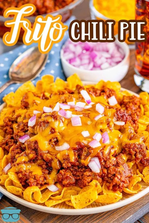 Walking Frito Pie, Frito Chili Pie Recipe, Frito Pie Recipe, Frito Chili, Frito Chili Pie, Easy Homemade Chili, Chili Cheese Fritos, Chili Pie, Frito Pie