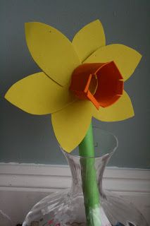 Daffodils for St David's Day - The Imagination Tree Daffodil Craft, Daffodil Day, St David, Imagination Tree, Saint David, Spring Activities, Spring Art, March 1st, Childrens Crafts