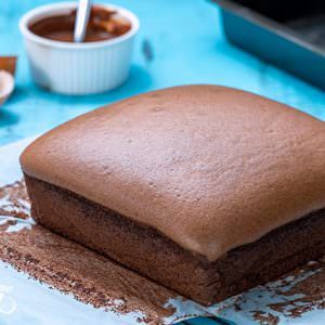 Chocolate Taiwanese Castella Cake Recipe - Chocolate Castella Chocolate Jiggly Cake Recipe, Mini Castella Cake, Chocolate Souffle Castella Cake, Sponge Cake Recipe Chocolate, Chocolate Castella Cake, Castellated Cake, Chocolate Castella Cake Recipe, Taiwanese Castella Cake, Jiggly Cake Recipe