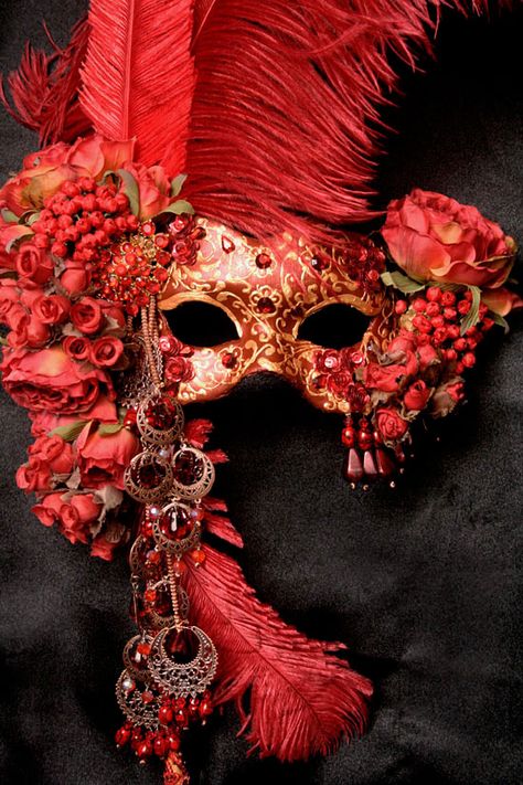 Crimson rose mask. Masquarade Masks, Mafia Wedding, Coral Palette, Crimson Rose, Midnight Masquerade, Costume Carnaval, Costume Venitien, Rose Mask, Ren Fair