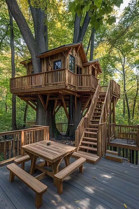 20 Luxury Tree Houses You Dreamed of As a Child Tree House Designs For Adults, Tree House Tiny House, Adult Treehouse Ideas, Tree Houses For Adults, Treehouse Blueprints, Adult Tree House Backyards, Inside Treehouse Ideas, Tree House Designs For Kids, Tree House With Slide