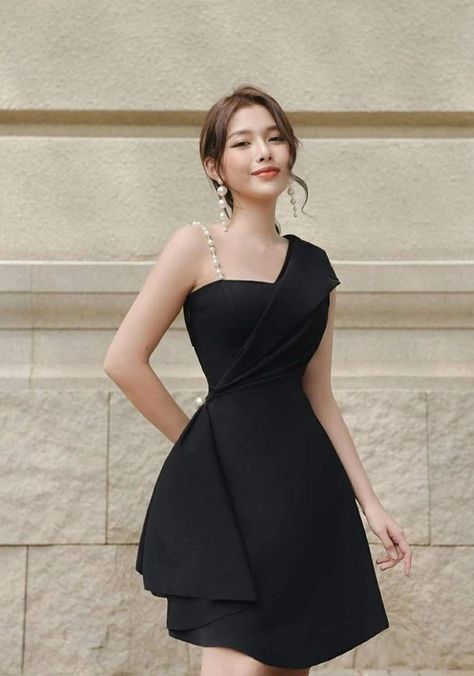 [PaidLink] 23 Incredible Black Dress Classy Short Insights To Try Out This Winter #blackdressclassyshort Evening Dresses Short Classy, Evening Dresses For Weddings Classy, Black Dress Classy Short, Dress Classy Short, Short Dresses Classy, Black Dress Classy, Classy Short Dresses, Party Dress Classy, Elegant Dresses Short