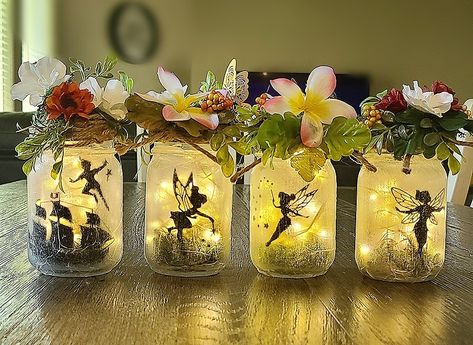 Tinkerbell Themed Party, Fairy Decor Ideas, Tinkerbell Fairy Birthday Party, Tinker Bell Party Theme, Thinker Bell Birthday Party Ideas, Tinkerbell Room Ideas, Garden Fairy Party Ideas, Tinker Bell Decorations, Tinkerbell Party Ideas Decoration