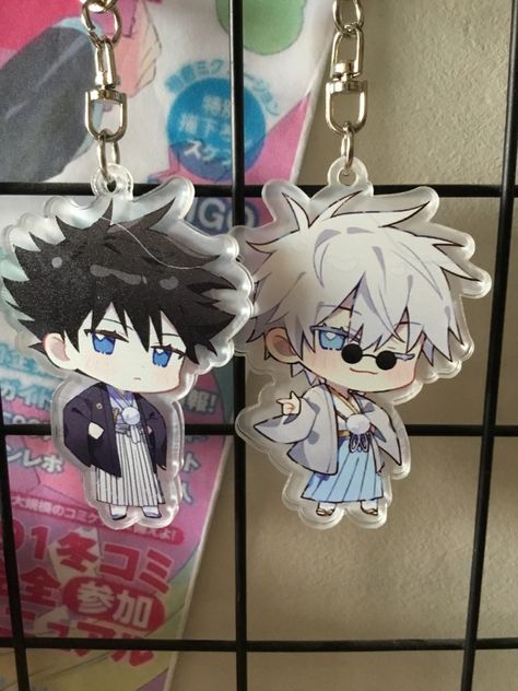 Jjk Keychain, Gojo Keychain, Gojo And Megumi, Gojo Saturo, Anime Crafts, Blue Eyed, Anime Poses Reference, Anime Poses, Perm