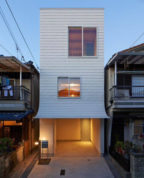 Urban House Design, Houses In Japan, Modern Minimalist House, House Design Pictures, Japanese Architect, Minimalist House Design, Japanese Architecture, Minimalist Architecture, Space Architecture