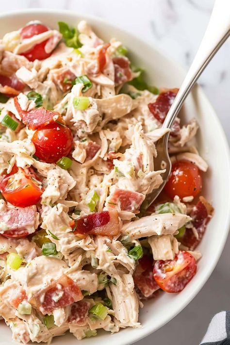 BLT Chicken Salad - Insanely Good Blt Chicken Salad Recipe, Healthy Blt, Blt Chicken Salad, Blt Chicken, Chicken Blt, Blt Salad, Chicken Salad Recipe Easy, Avocado Tomato Salad, Creamy Dressing