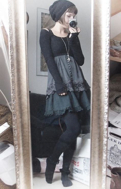 Mori Kei Inspo album - Album on Imgur Strega Fashion, Design Kurta, Dark Mori, Mori Fashion, Mori Girl Fashion, Estilo Hippie, Witch Fashion, Witchy Fashion, Vintage Outfit