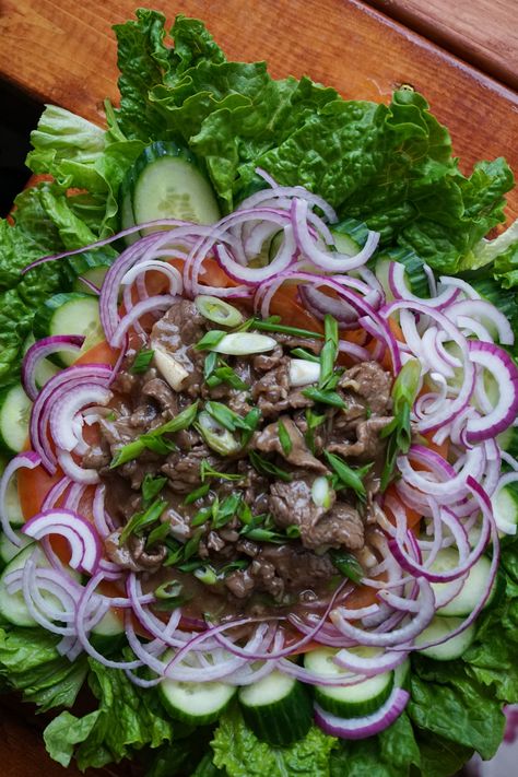 Cambodian Shaking Beef - Lok Lak Cambodian Beef Lok Lak, Cambodian Lok Lak Recipe, Cambodian Sour Soup, Easy Cambodian Recipes, Cambodian Soup, Cambodian Food Recipes, Beef Lok Lak, Cambodian Dishes, Khmer Recipes