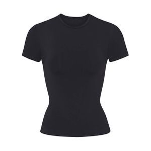 Chic Fall Outfits, Loungewear Set, Basic Outfits, Dream Clothes, Black Top, Cortes De Cabello Corto, Black Shirt, Clothing Brand, Onyx