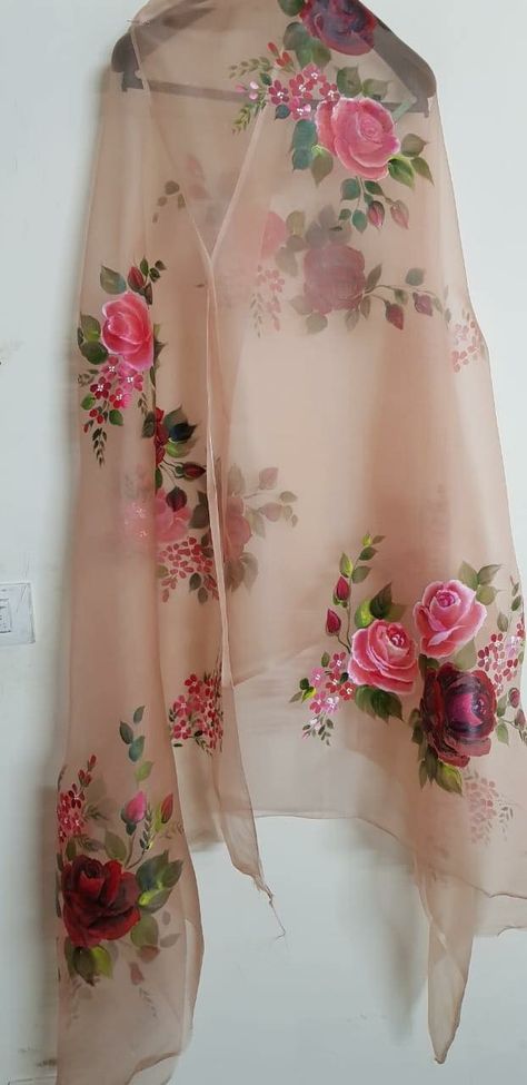 Hand paint dupatta Fabric Paint Dupatta, Hand Paint Suits Designs, Organza Dupatta Hand Painted, Paint On Dupatta, Dupatta Hand Painting, Fabric Paint Dupatta Designs, Fabric Painting Dupatta, Painting On Dupatta Designs, Hand Painting Suits Designs