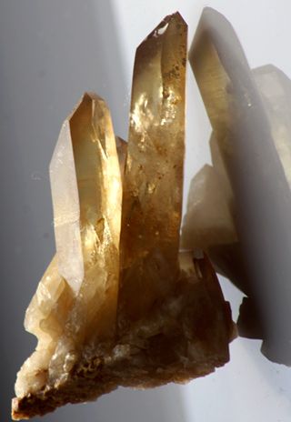 Best From Waste Ideas, Manipura Chakra, Citrine Cluster, Black Pinterest, Gemstone Properties, Crystals Healing, Buy Crystals, Spring Jewelry, Mineral Stone