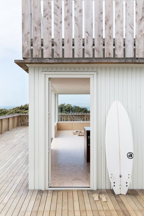 Red Architecture, Deco Surf, Surf Lodge, Style Surf, Surf House, Surf Shack, Style Cottage, Beach Shack, Holiday Guide