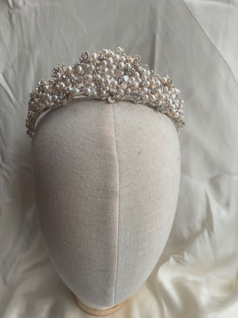 Bridal Accesories, Bridal Headbands, Crystal Wedding Tiaras, Wedding Tiaras, Pearl Tiara, Bride Photography, Wedding Styling, Wedding Tiara, Bridal Crown