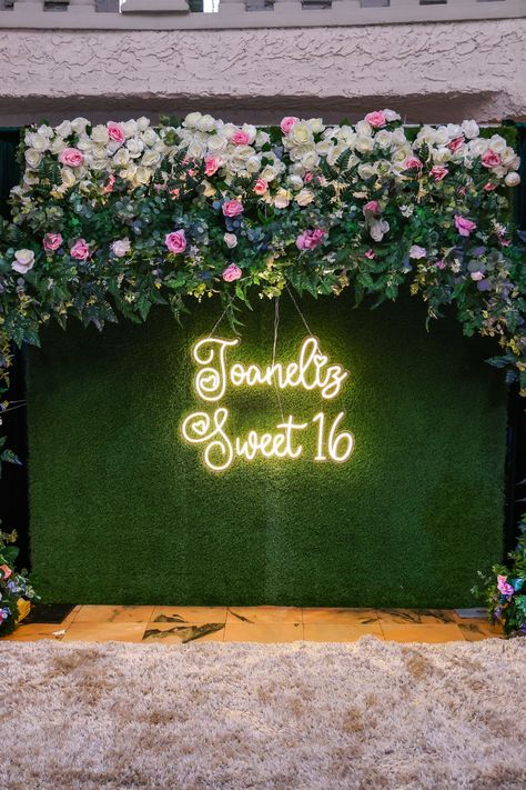 Sweet 16 Photo Display Ideas, Sweet 16 Spring Theme Ideas, Spring Sweet 16 Themes, Whimsical Sweet 16, Sweet 16 Backdrop Ideas, Garden Sweet 16, 16 Birthday Ideas, Sweet 16 Birthday Ideas, Sweet 16 Photo Booth