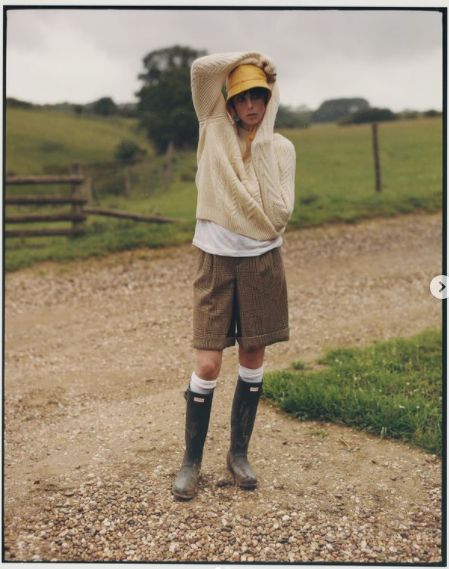 Rain Boot Outfit, Hunter Outfit, Country Casual, Rain Rain, Tennis Fashion, Photography Styling, Eclectic Fashion, 가을 패션, Fashion Photoshoot