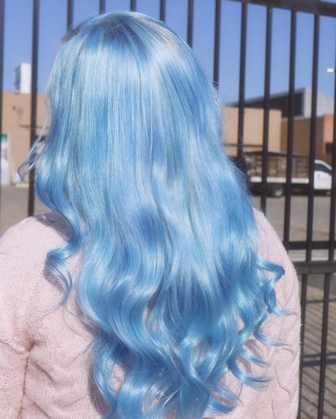 Arctic Fox Hair Color on Twitter: "The perfect sky blue 💙 @cosmoxnani used Poseidon and Periwinkle ✨ #AFposeidon #AFperiwinkle https://t.co/o0ObjjaNKX" / Twitter Blue Hair Aesthetic, Fox Hair Color, Light Blue Hair, Fox Hair, Arctic Fox Hair Color, Creative Hair Color, Catty Noir, Dyed Hair Inspiration, Vegan Products