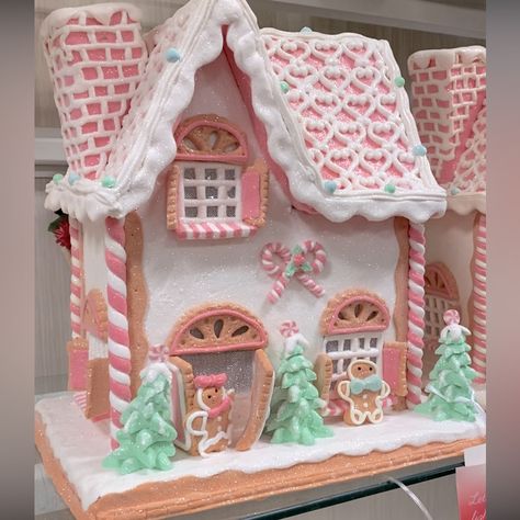 New Pink Gingerbread Clay Dough House #Pinkgingerbread #Gingerbreadhouse #Pinkchristmas Gingerbread Themed Christmas Decor Pink, Pink Christmas Gingerbread House, Cute Ginger Bread Houses, Gingerbread House Colorful, Gingerbread House Village Ideas, Pink Gingerbread Wallpaper, Girly Gingerbread House, Ginger Bread House Decor Ideas, Pink Gingerbread Christmas Decor