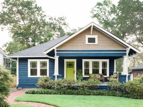 Location: Decatur, GA Built in: 1929 Size: 1,800 sq. ft. Paint colors: (house) Salty Dog, (front door) Center Stage, (shingles) Summerhouse Beige and (trim) Greek Villa, Sherwin-Williams “My house seemed a little gloomy when I first saw it, with its dark green color and the porch covered in screens," says homeowner Richelle Patton. "Removing them made for a friendlier look, as did indigo and lime green paint. Now it’s nothing but happy!” Sherwin Williams Coastal Plain Color Palette, Blue House With Green Door, Green House Blue Door, Peacock Blue House Exterior, Blue House Green Door, Florida Exterior House Colors, Lime Green Front Door, Lime Green Door, Lime Green Paint