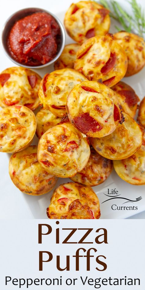 Mini Pizzas Recipe, Pizza Oven Appetizers, Puff Pastry Pizza Bites, Pizza Snack Ideas, Pizza Bites With Biscuits, Pizza Appetizers Easy, Freezer Appetizers, Pizza Puffs Recipe, Pizza Bites Appetizer