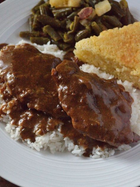 Rice and Gravy Steaks Recipe - Coop Can Cook Steak Gravy Recipe, Chuck Steak Recipes, Coop Can Cook, Homemade Brown Gravy, Smothered Steak, Rice And Gravy, Round Steak Recipes, Steak And Rice, Brown Gravy