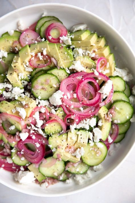 Large white salad plate filled with sliced cucumbers, avocado, and pickled onions covered in crumbled casero cheese and homemade vinaigrette. Healthy Cucumber Salad, Easy Cucumber Salad, Grilled Turkey Burgers, Quick Pickled Red Onions, Onion Salad, Cucumber Recipes Salad, Salad In A Jar, Cucumber Recipes, Low Carb Vegetarian