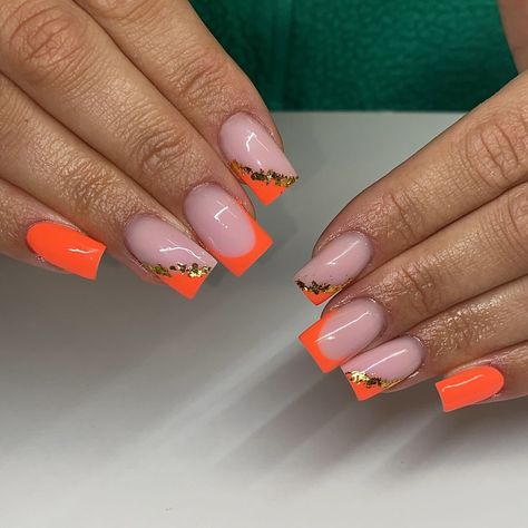 Elevate your summer nail game with 27 bright and neon orange nail design ideas. From short to long nails, explore trendy nail shapes like almond and square, with cute designs featuring coral art, flowers, and bling. Whether you prefer gel or acrylic, find inspiration for pretty and simple designs, perfect for summer trends. Discover the latest nail art ideas to add a pop of color to your look, from burnt orange to bright pink, and stay ahead in the world of nail styles Best Nail Designs For Short Nails, Simple Nails Ideas Short, Orange Cute Nails, Nail Orange Design, Orange Nail Design Ideas, Acrylic Nails Fall Designs, Short Nail Designs Orange, Short Square Acrylic Nails Fall 2024, Simple Gel X Nails Design