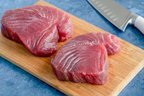 Fresh Tuna Steak Recipes, Baked Tuna Steaks, Cooking Ahi Tuna, Tuna Steak Marinade, Grilled Tuna Steaks Recipes, Fresh Tuna Recipes, Ahi Tuna Steak Recipe, How To Cook Tuna, Cooking Tuna Steaks