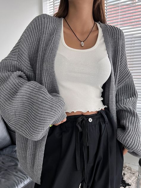 Long Knit Cardigan Outfit, Dark Grey Cardigan Outfit, Open Cardigan Outfit, Outfits With Grey Cardigan, Knit Cardigan Outfit, Sweater Cardigan Outfit, Cardigan Fall Outfit, Cardigan Gris, Knit Duster