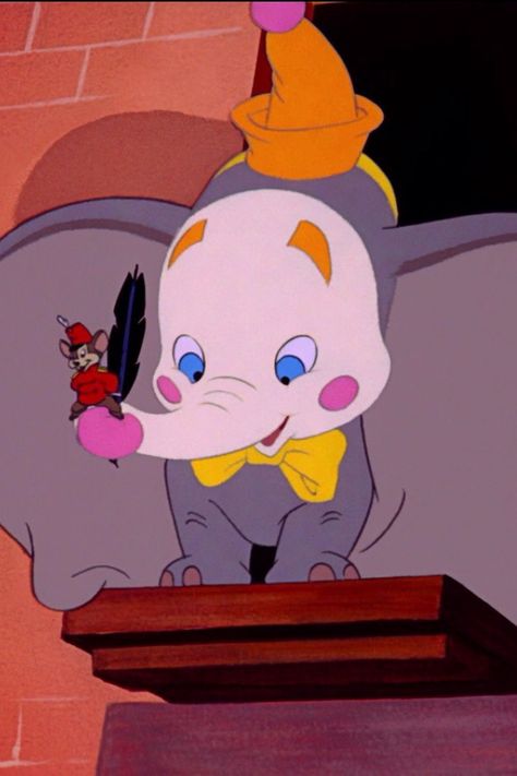 *TIMOTHY MOUSE & DUMBO ~ Dumbo, 1941 Disney Stills, Dumbo 1941, Walt Disney Characters, Disney Cartoon Characters, Disney Animals, Walt Disney Animation, Old Disney, Pinturas Disney, Character Wallpaper