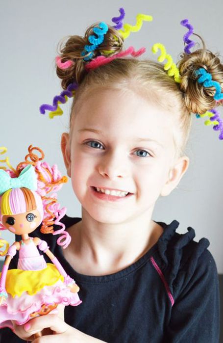 Wacky Outfit Day At School, Easy Diy Crazy Hair Day Ideas, Wacky Hair Day Ideas Dr Seuss, Mad Hair Day Ideas, Dr Seuss Hairstyles Girls Ideas, Crazy Hair Day Kindergarten Girl, Preschool Crazy Hair Day Ideas, Crazy Hair Braids, Crazy Hair Styles For Women Fun