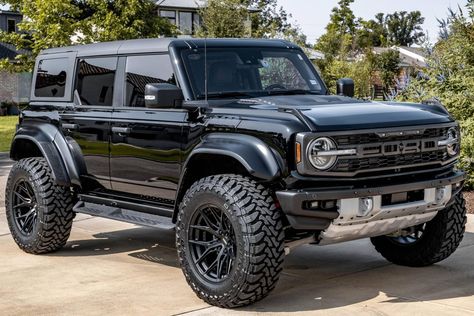 2023 Ford Bronco Raptor for Sale - Cars & Bids Ford Bronco Wildtrak 2023, Bronco Raptor Black, Matte Black Bronco, 2023 Ford Bronco Raptor, Blacked Out Ford Bronco, Toyota Bronco, Ford Bronco Raptor 2024, Bronco Ford 2023, 2024 Ford Bronco